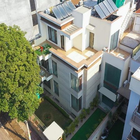 Lime Tree Hotel Sushant Lok Gurgaon Sector 29 Next To Iffco Chowk Metro 外观 照片