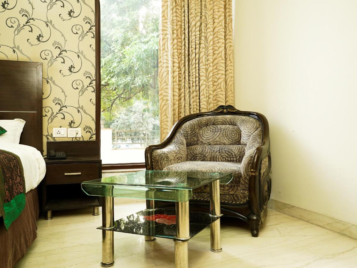 Lime Tree Hotel Sushant Lok Gurgaon Sector 29 Next To Iffco Chowk Metro 外观 照片