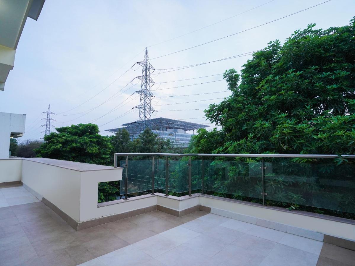 Lime Tree Hotel Sushant Lok Gurgaon Sector 29 Next To Iffco Chowk Metro 外观 照片