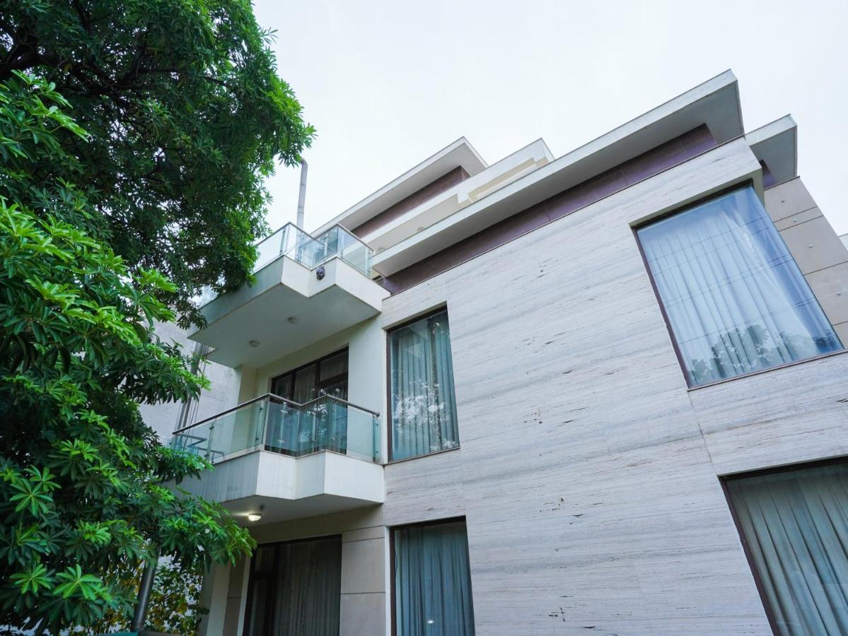 Lime Tree Hotel Sushant Lok Gurgaon Sector 29 Next To Iffco Chowk Metro 外观 照片