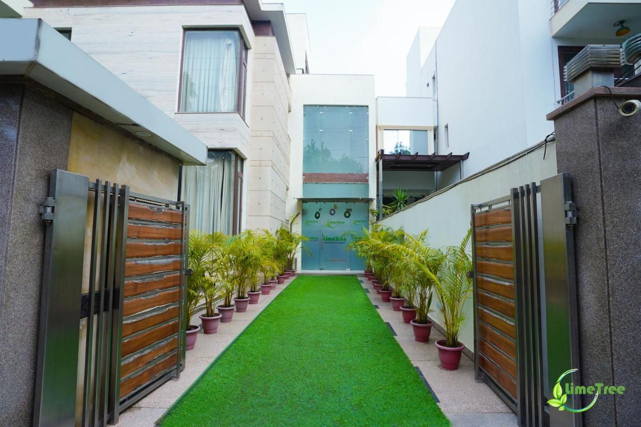 Lime Tree Hotel Sushant Lok Gurgaon Sector 29 Next To Iffco Chowk Metro 外观 照片